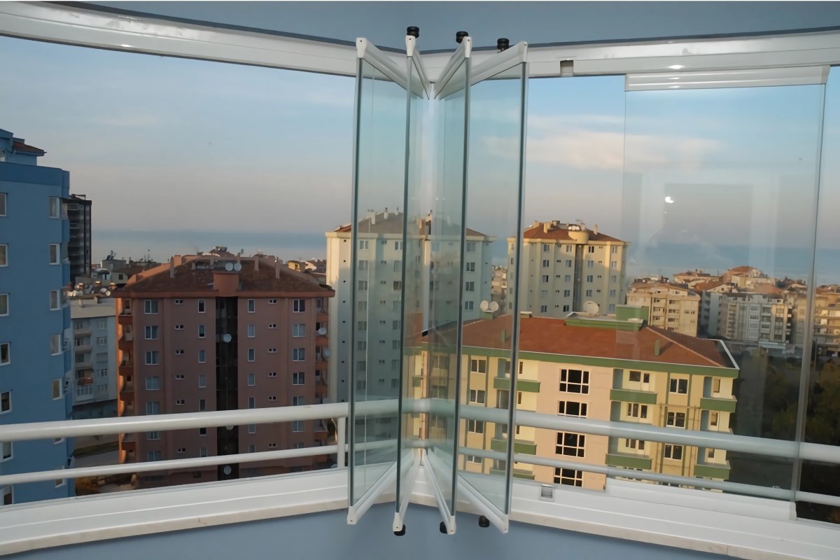 Katlanır Cam Balkon